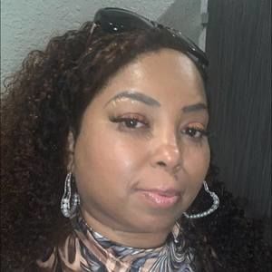 Meet your Posher, Laressa